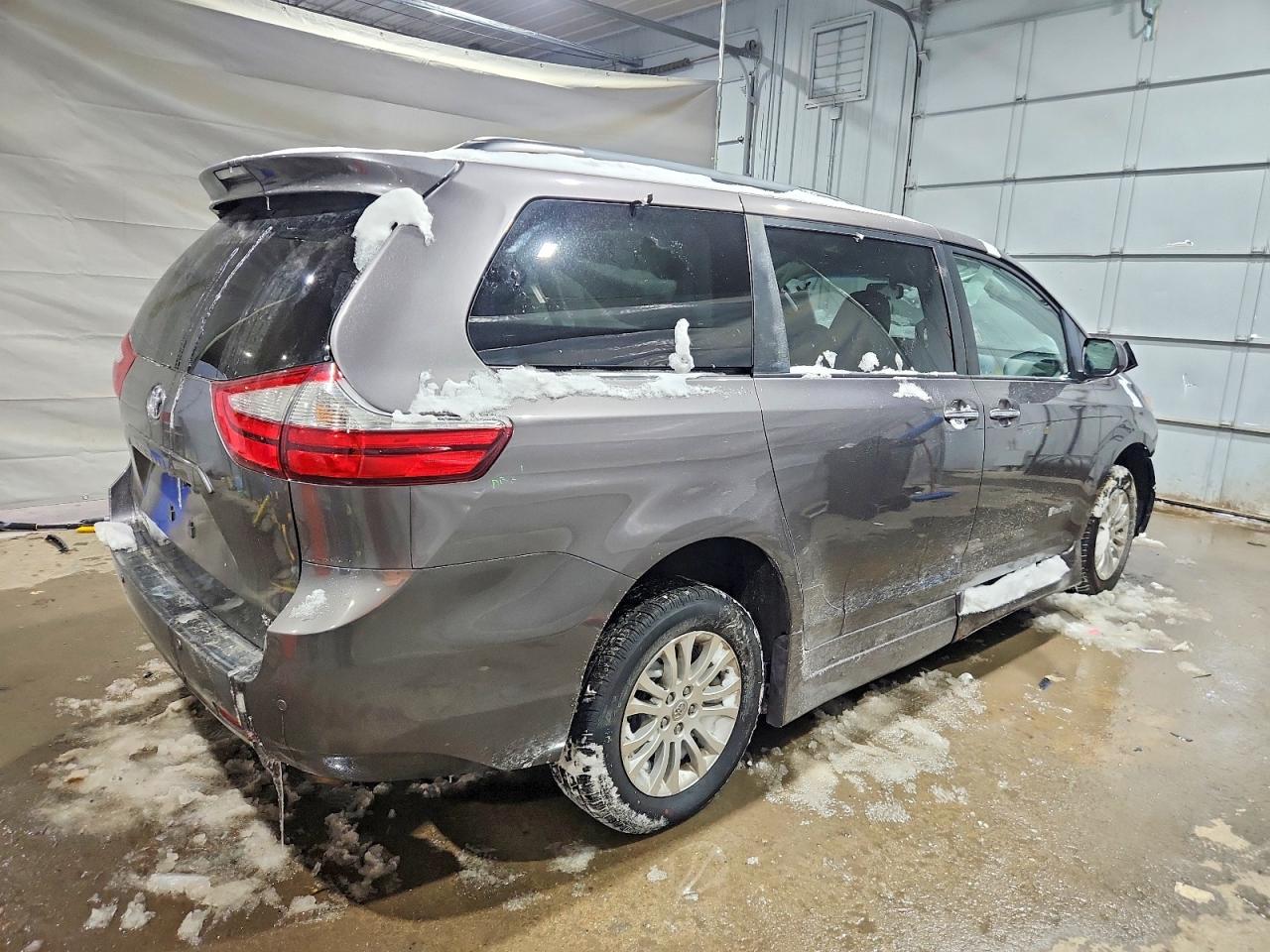 Toyota Sienna Xle