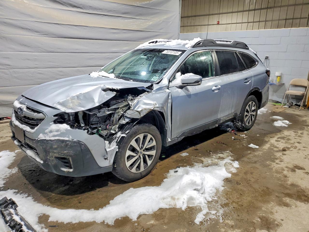 Salvage Subaru Outback Image