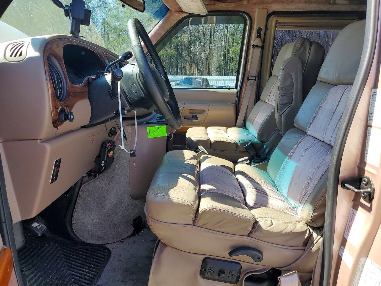 Ford Econoline E150 Van
