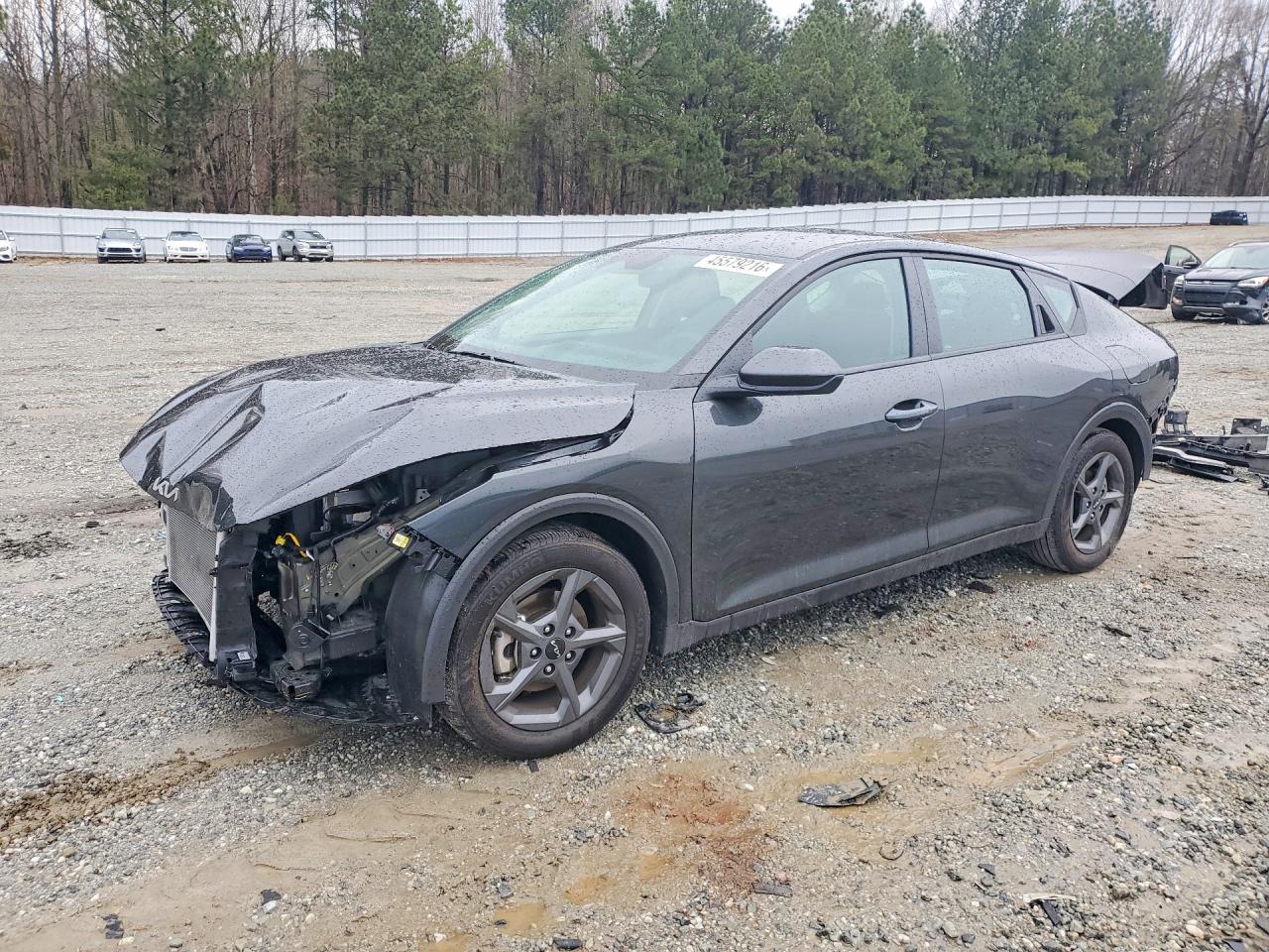 Salvage Kia K4 Image