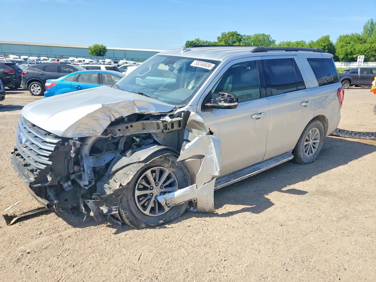 Salvage Ford Expedition Image