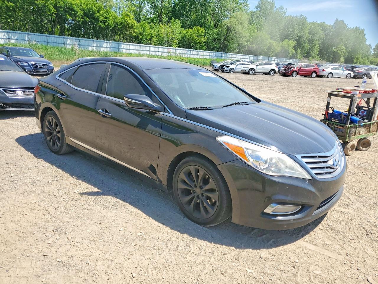 Hyundai Azera Base