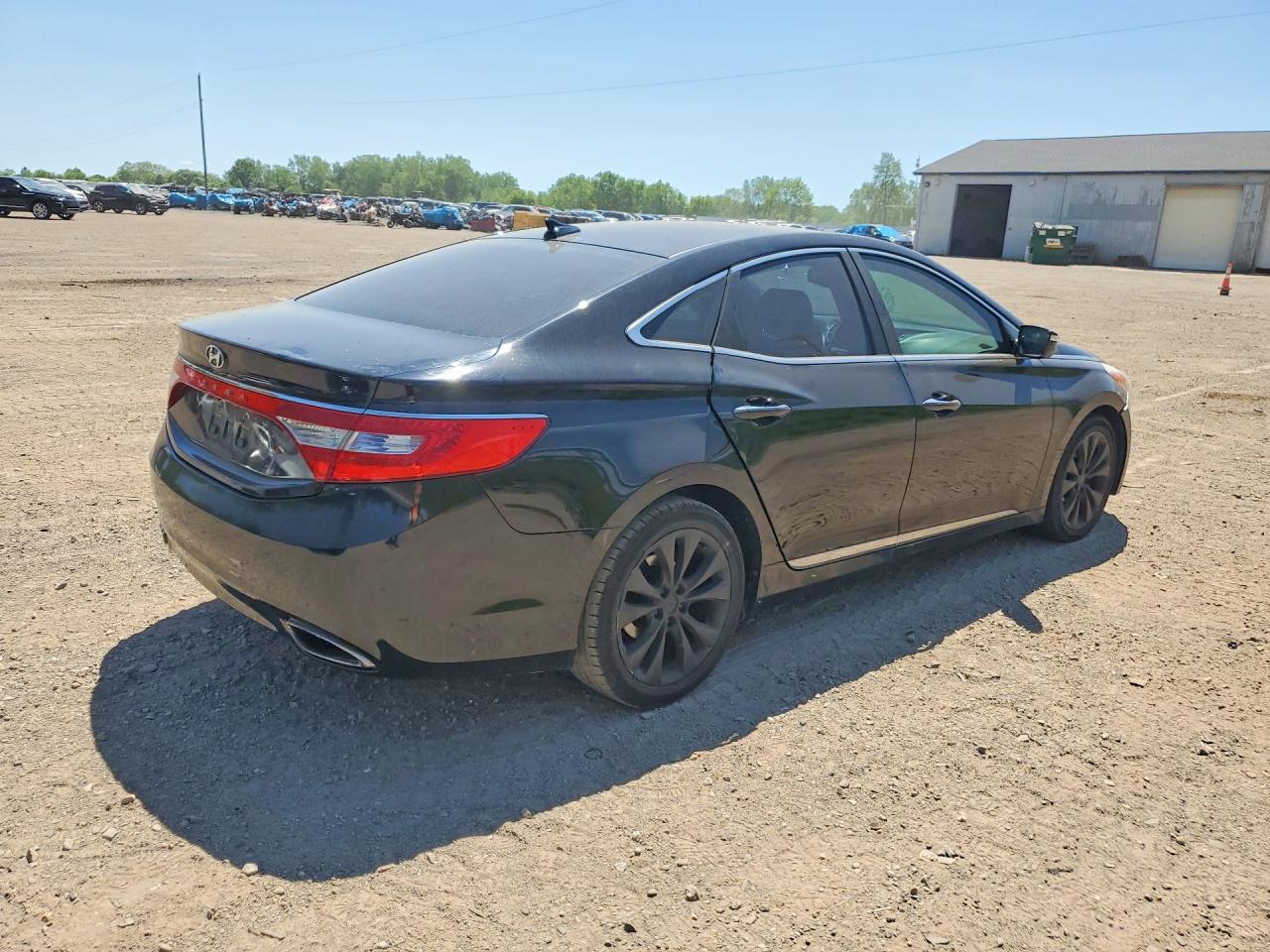 Hyundai Azera Base