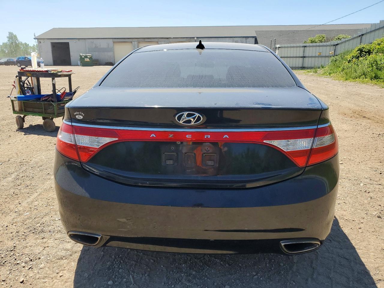 Hyundai Azera Base