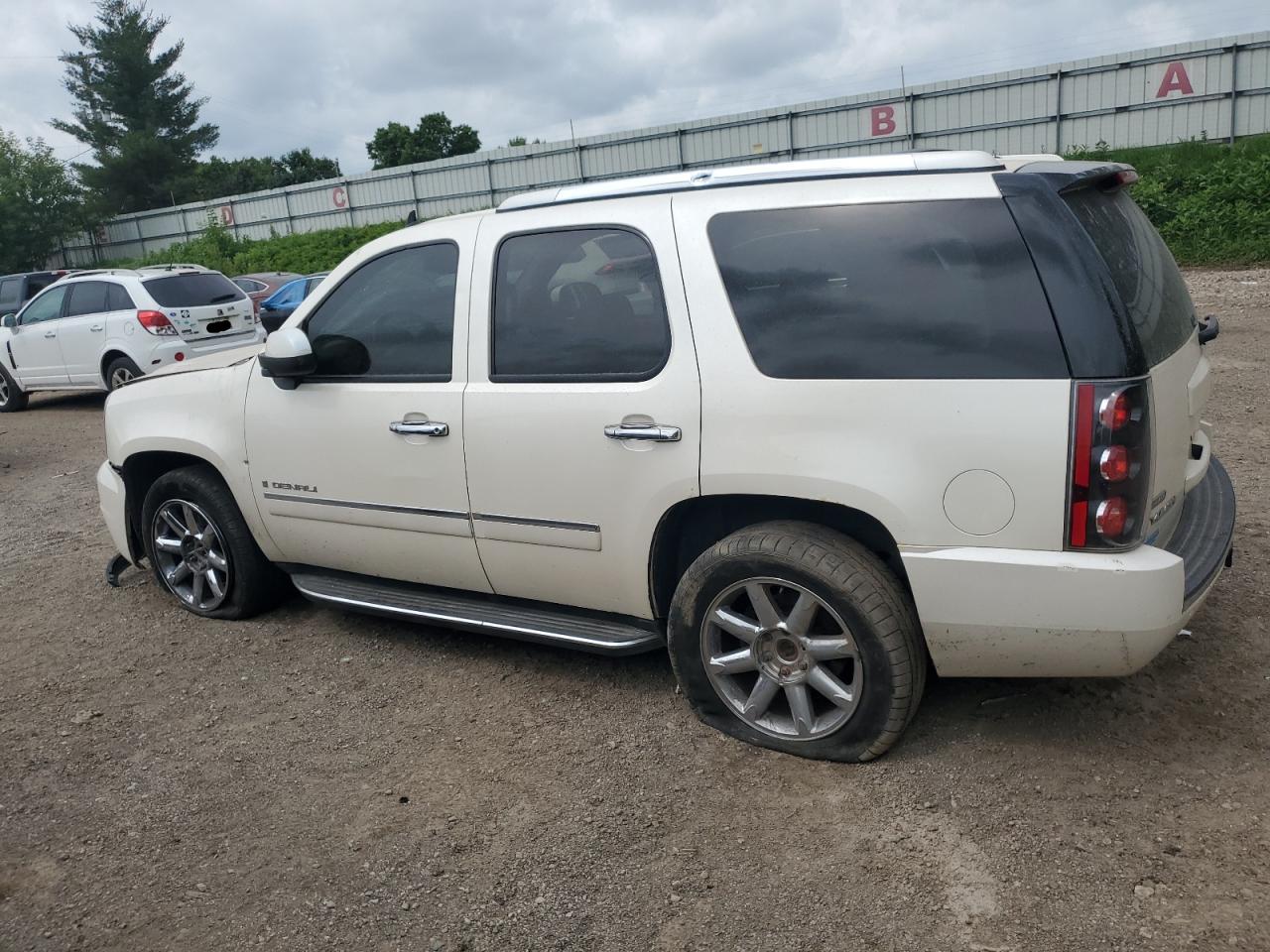 GMC Yukon Denali
