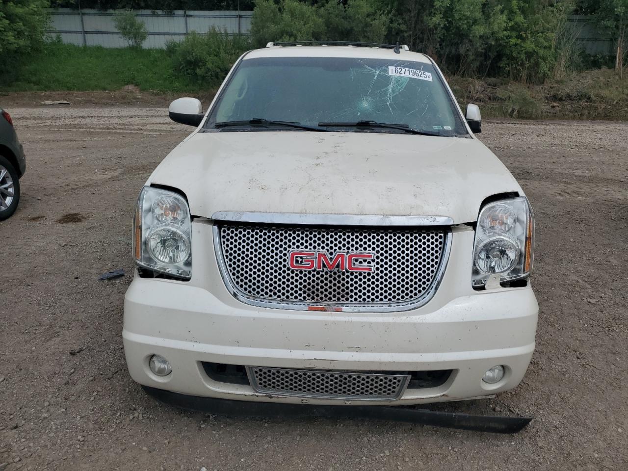 GMC Yukon Denali