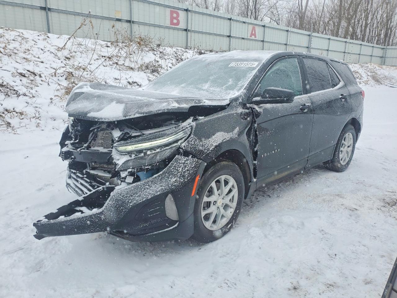 Salvage Chevrolet Equinox Image