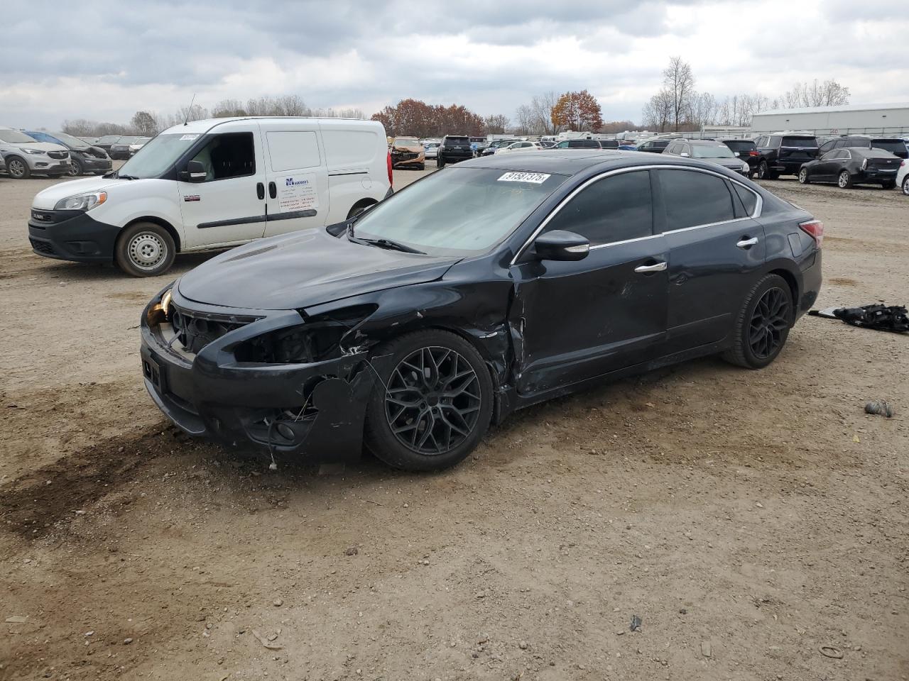 Salvage Nissan Altima Image