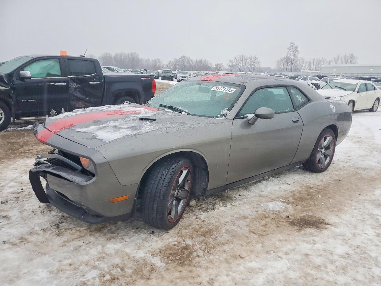 Salvage Dodge Challenger Image