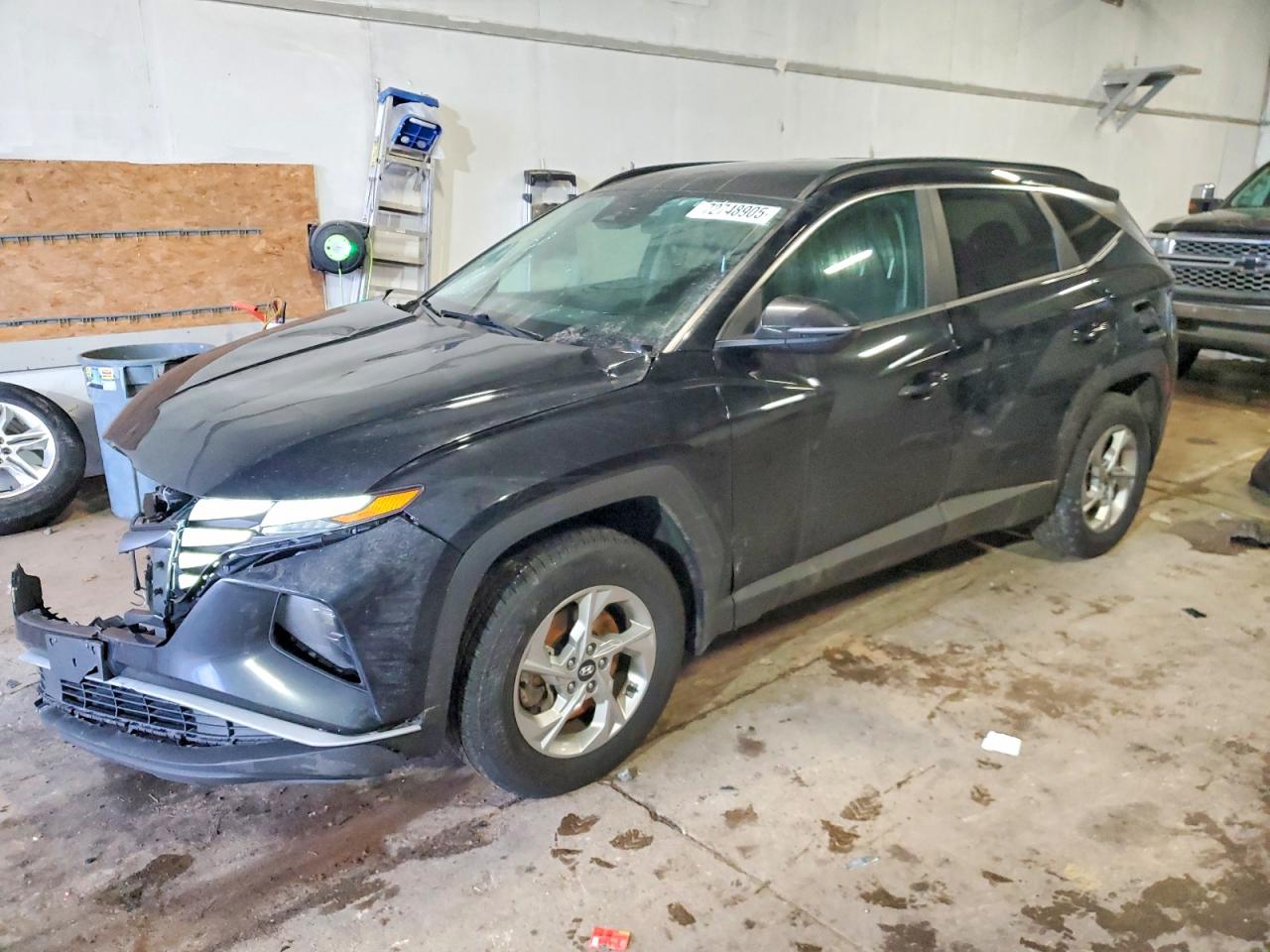Salvage Hyundai TUCSON Image