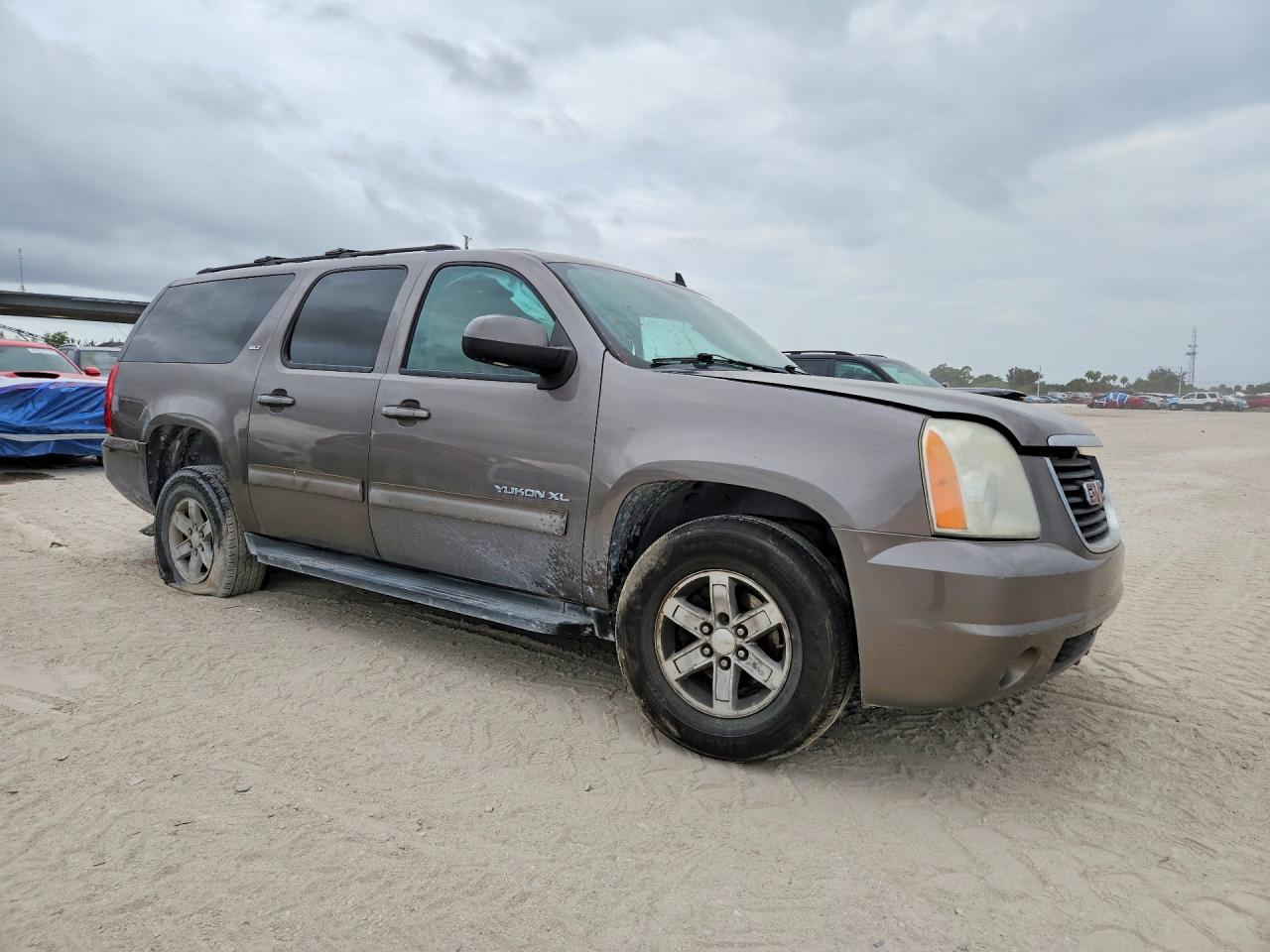 GMC Yukon K1500 Slt