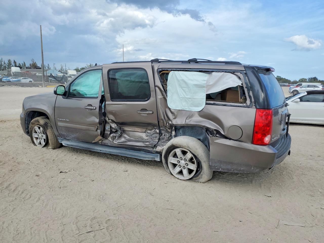 GMC Yukon K1500 Slt