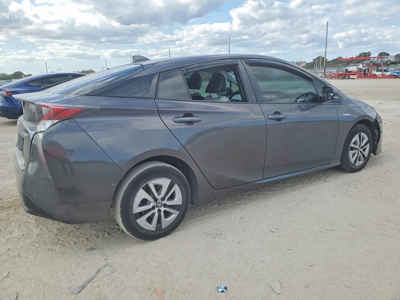 Toyota Prius Four