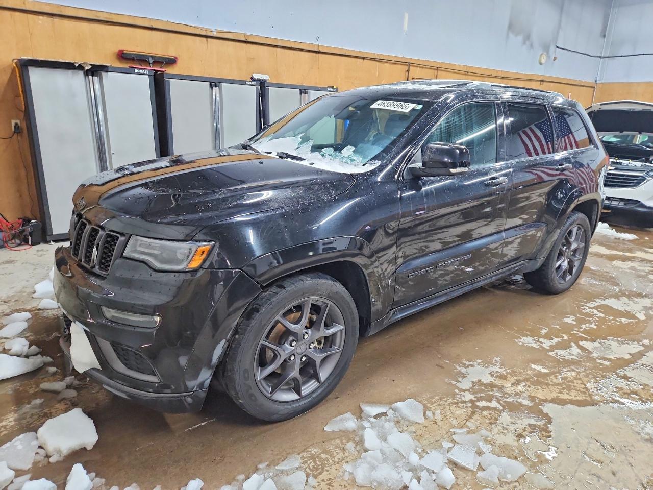 Salvage Jeep Cherokee Image