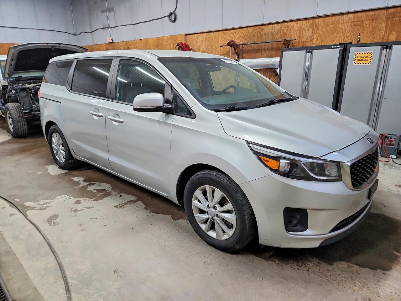 Kia Sedona Lx