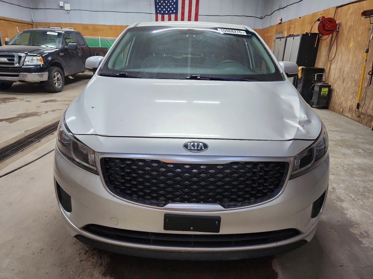 Kia Sedona Lx