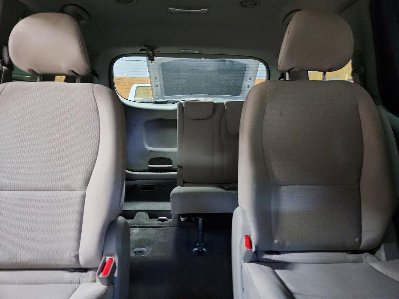 Kia Sedona Lx