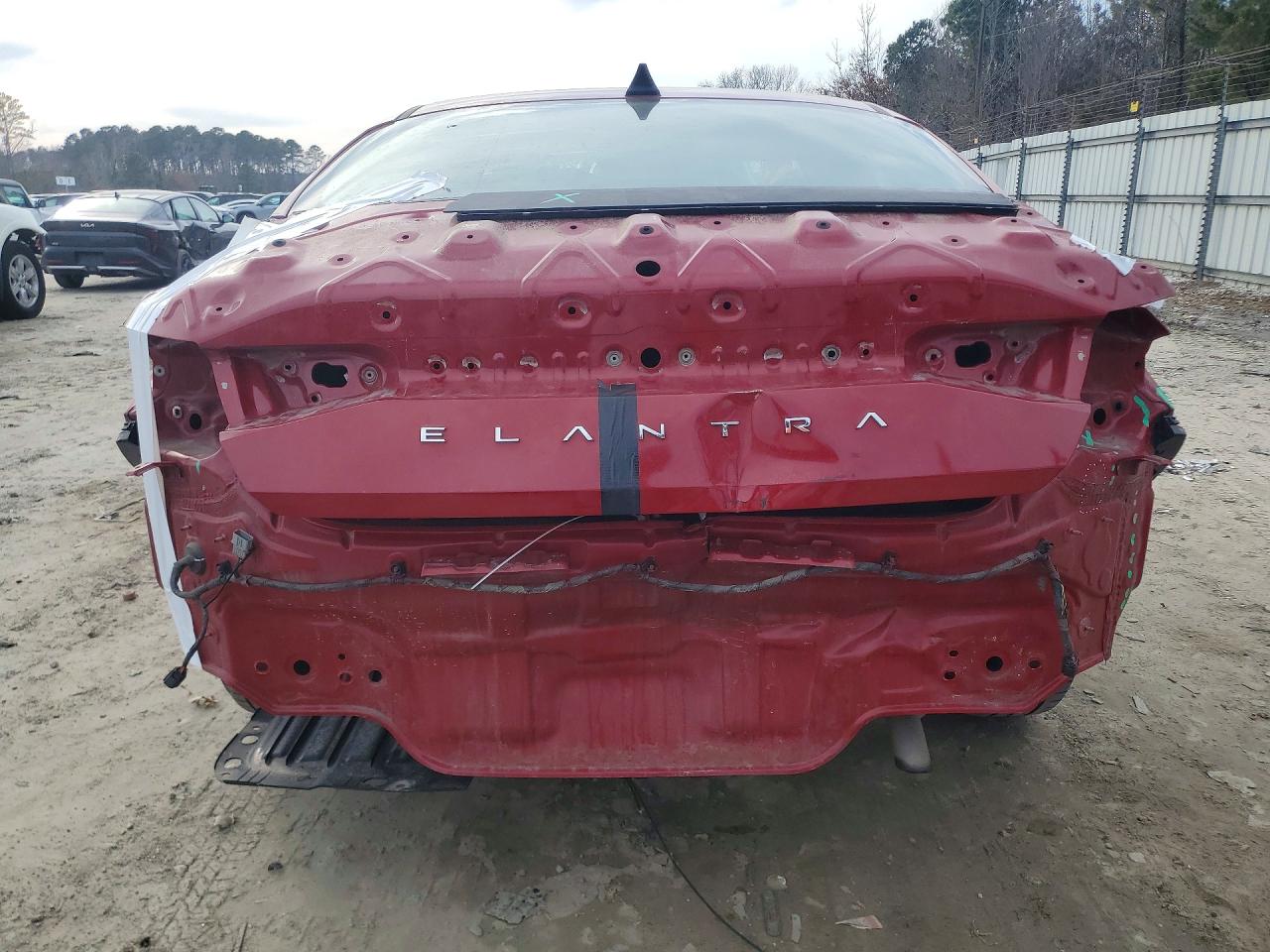 Hyundai ELANTRA Sel