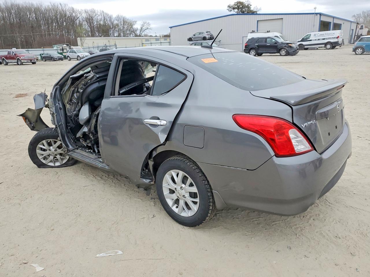 Nissan Versa Sv