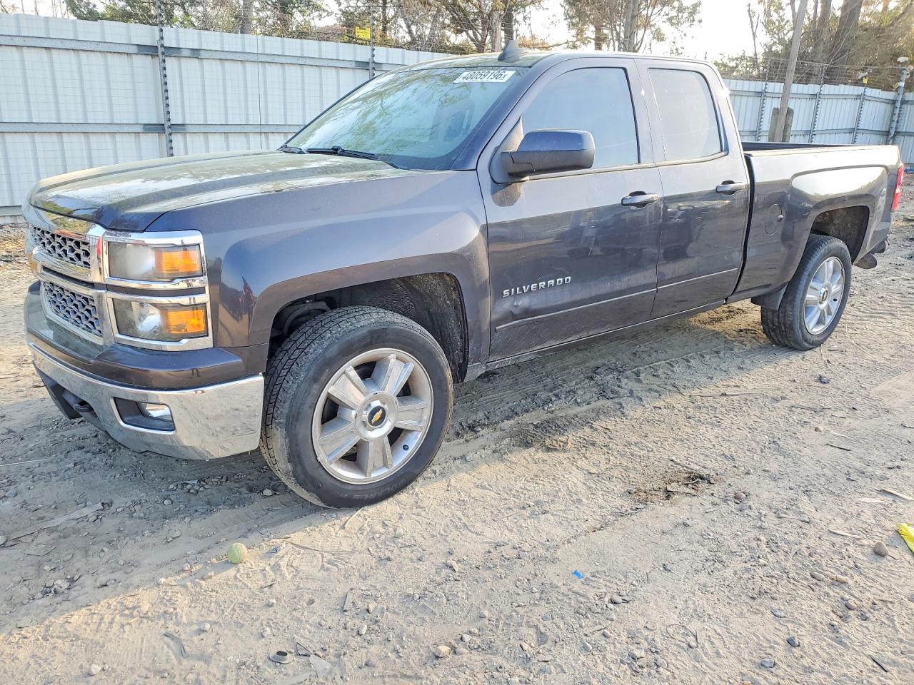 Salvage Chevrolet Silverado Image