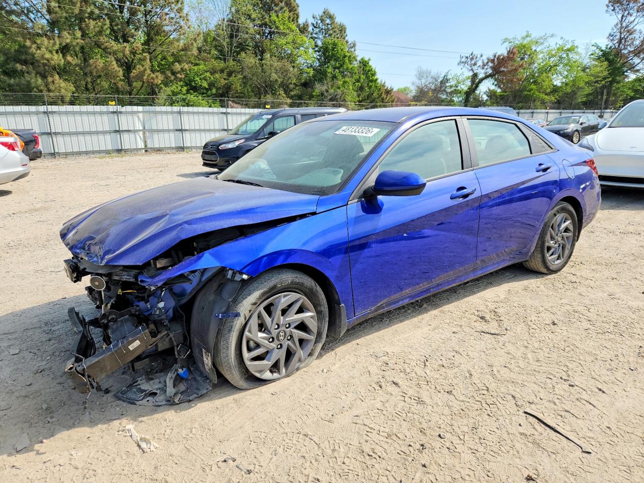 Salvage Hyundai ELANTRA Image