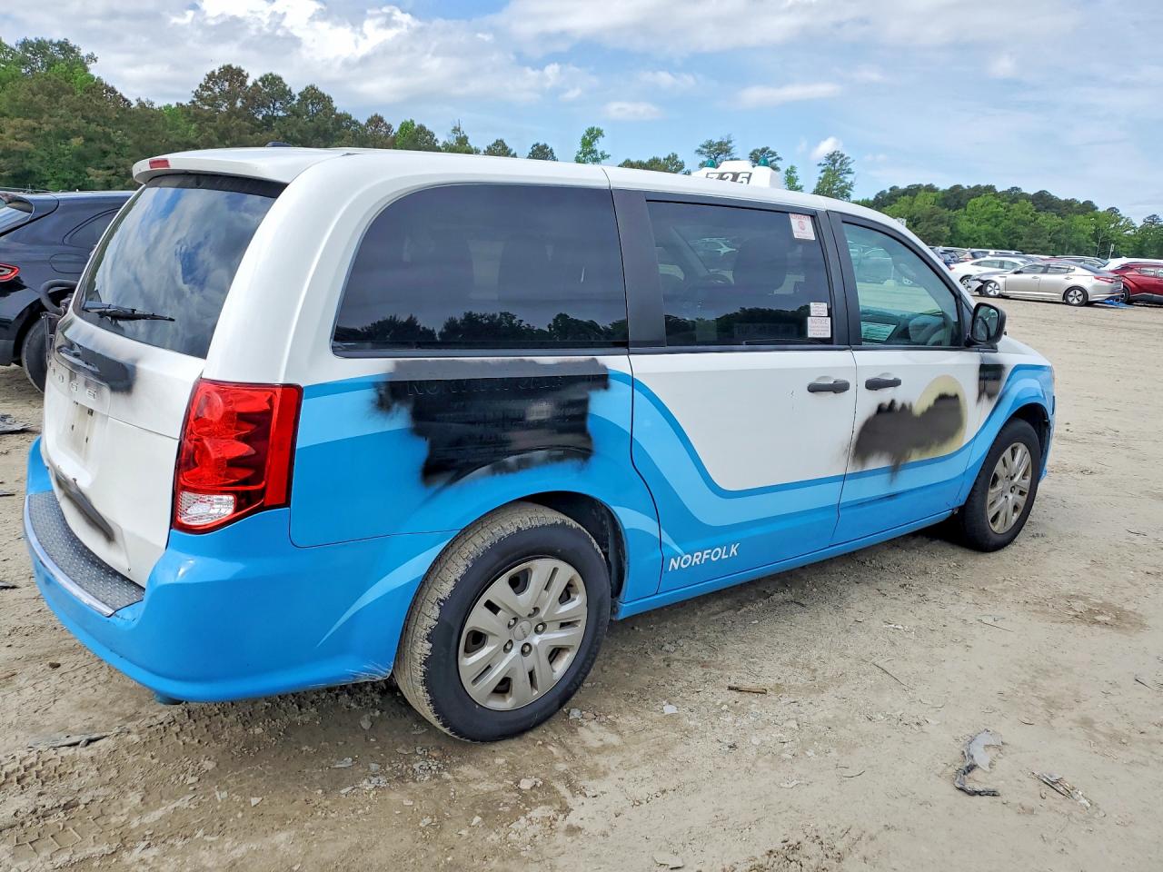 Dodge Caravan Se