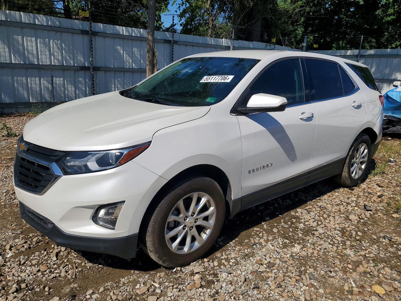 Salvage Chevrolet Equinox Image