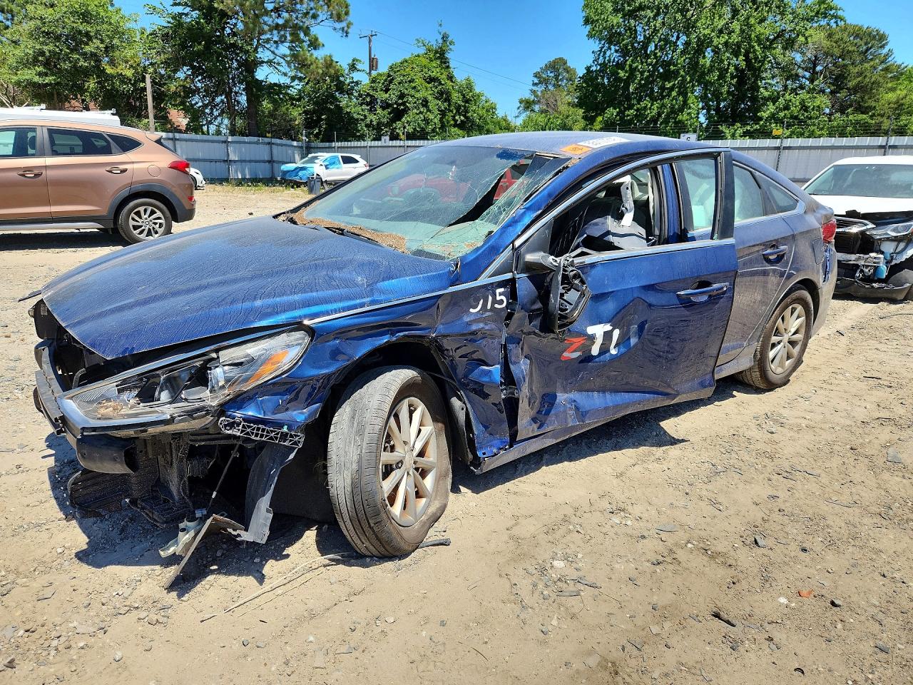 Salvage Hyundai SONATA Image