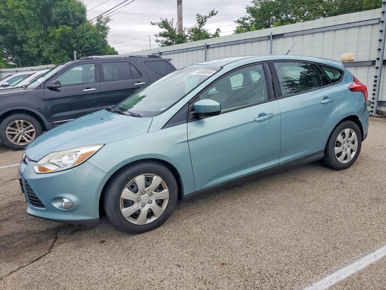 Salvage Ford Focus Image