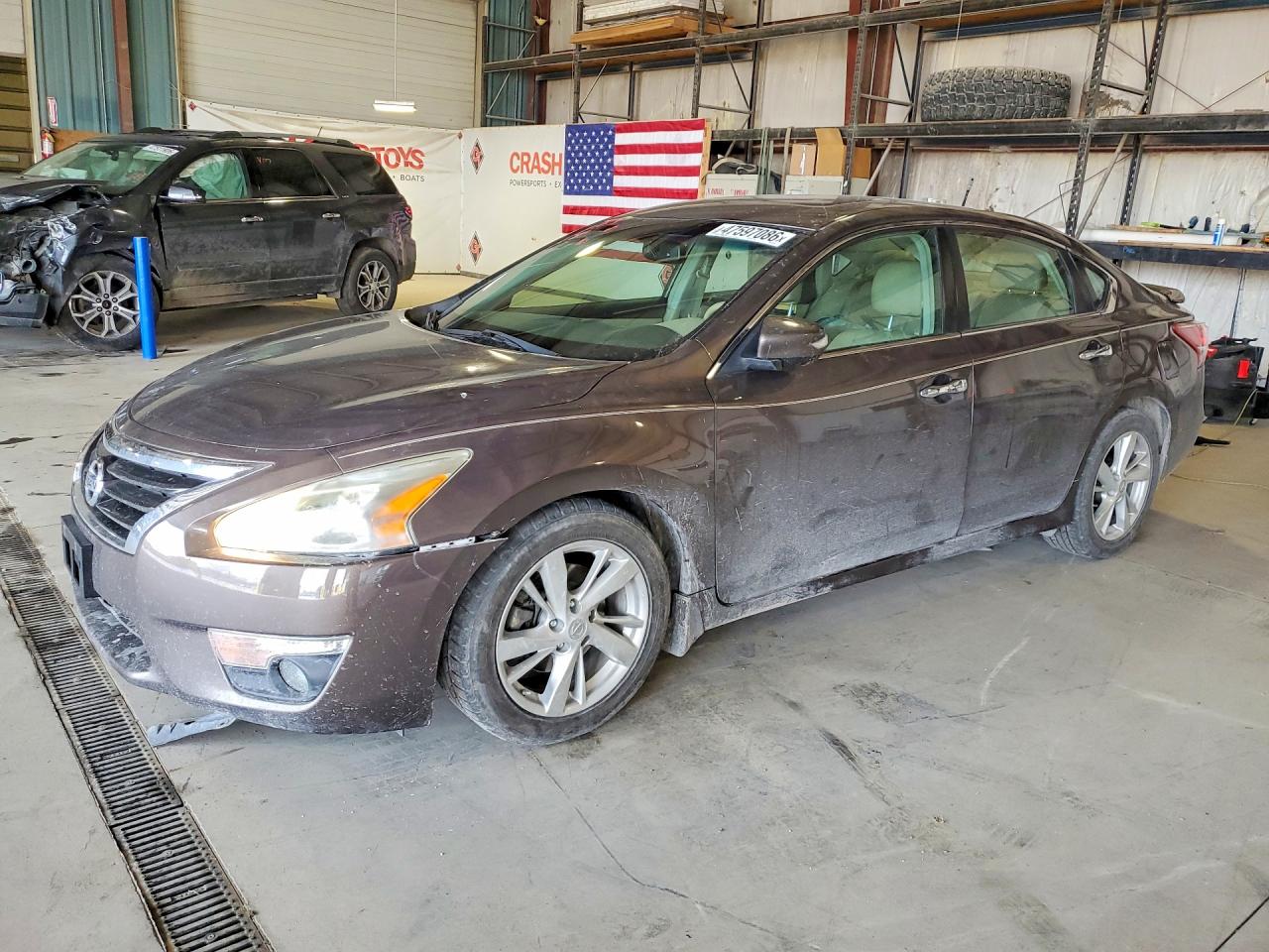 Salvage Nissan Altima Image
