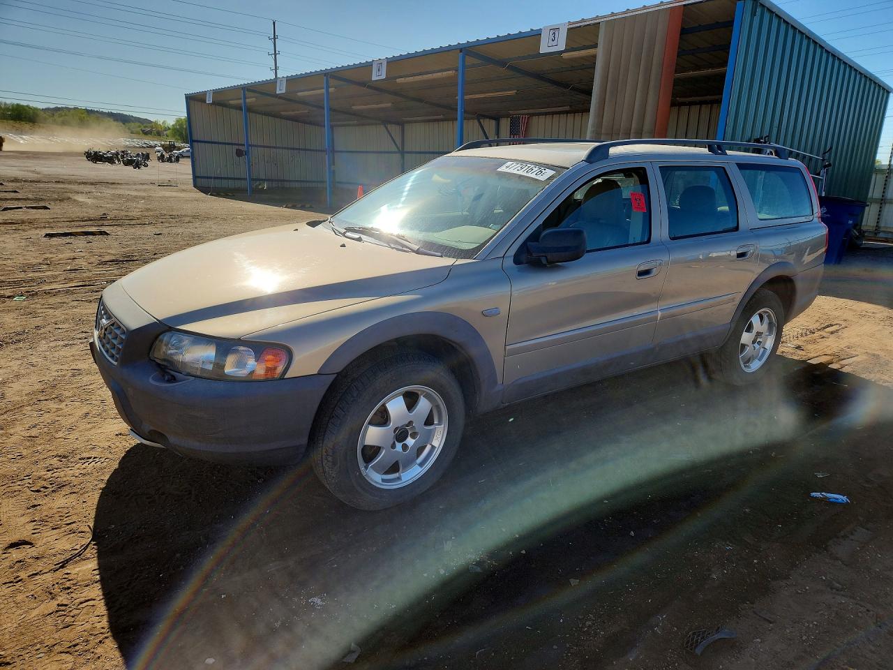 Salvage Volvo V70 Image