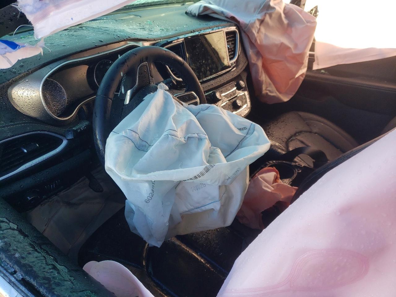 Chrysler Pacifica Select