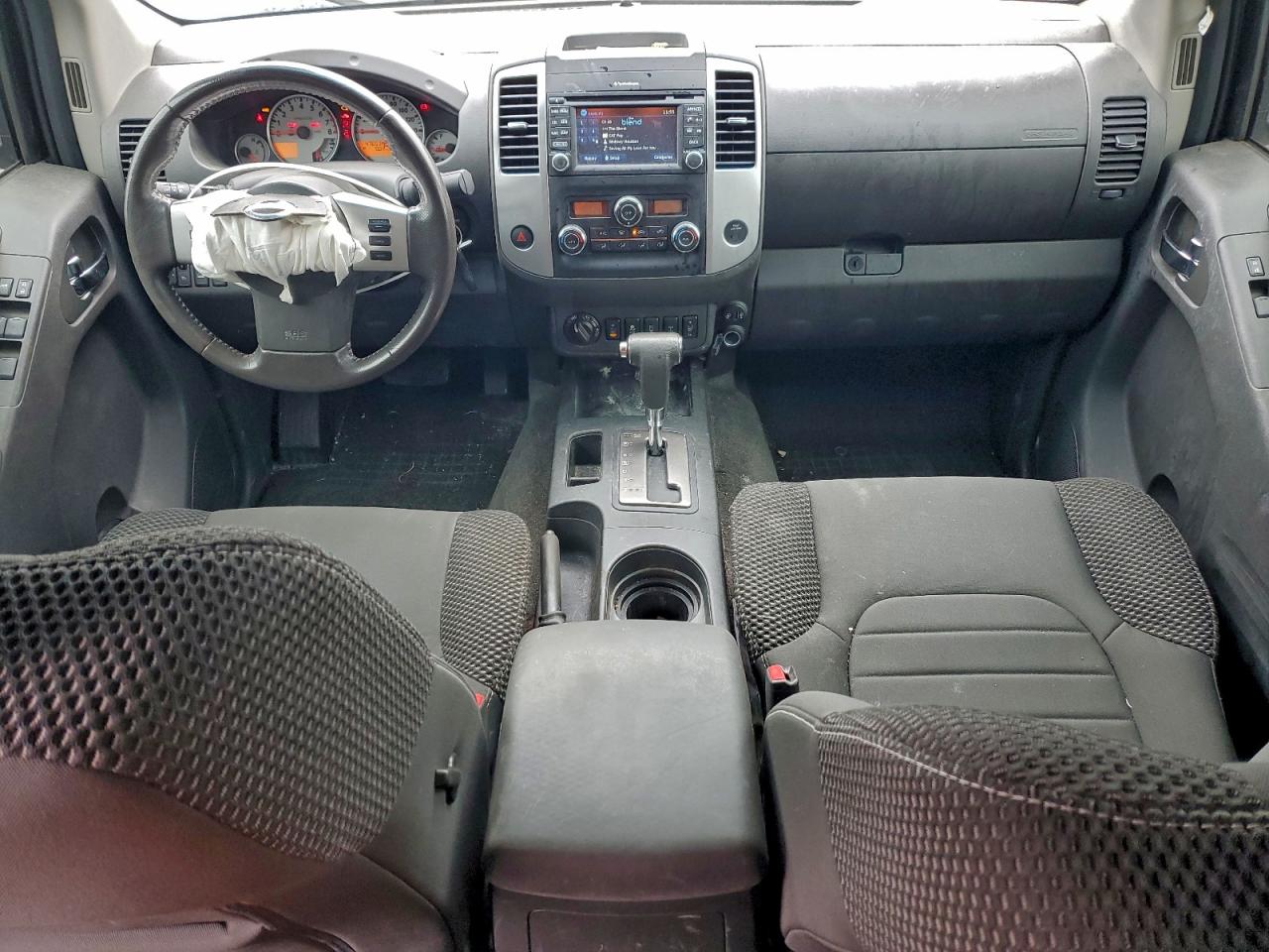 Nissan Frontier S