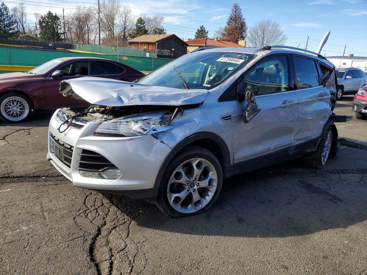 Salvage Ford Escape Image