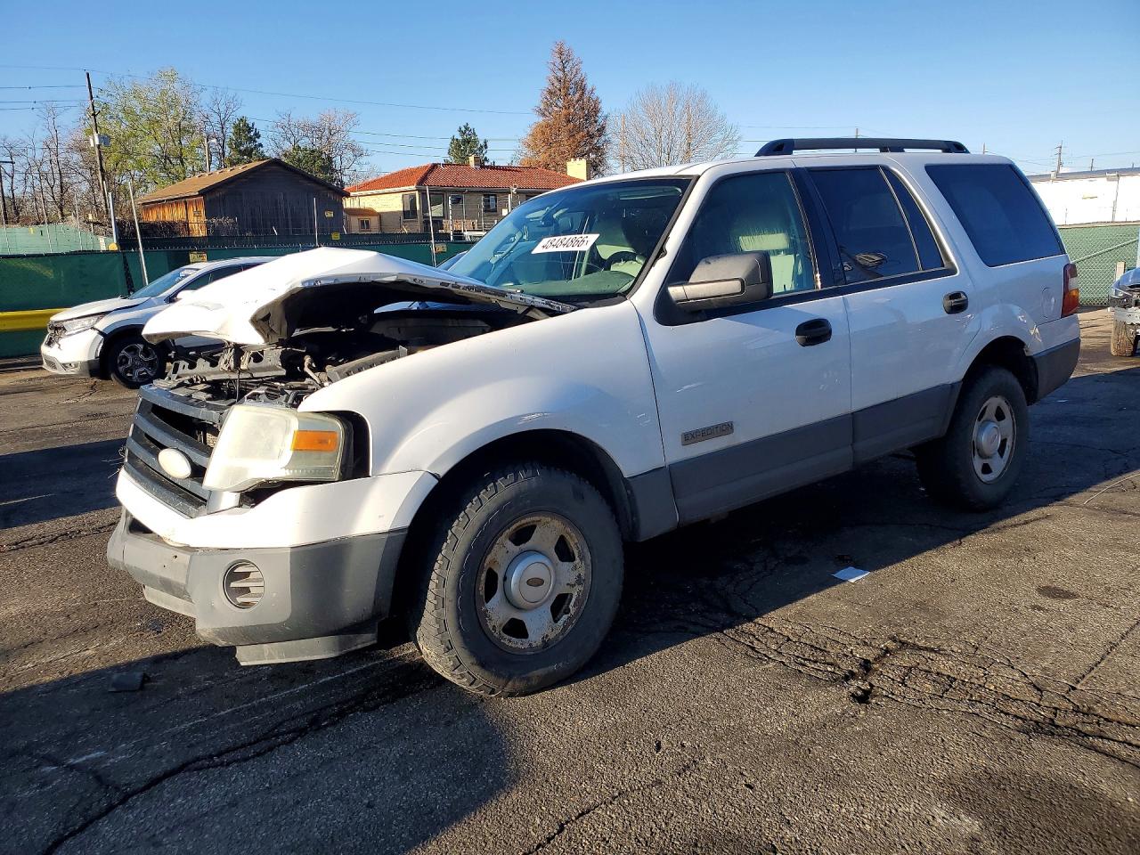 Salvage Ford Expedition Image