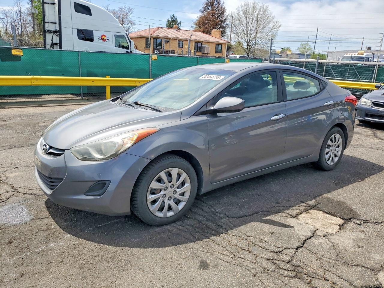 Salvage Hyundai ELANTRA Image