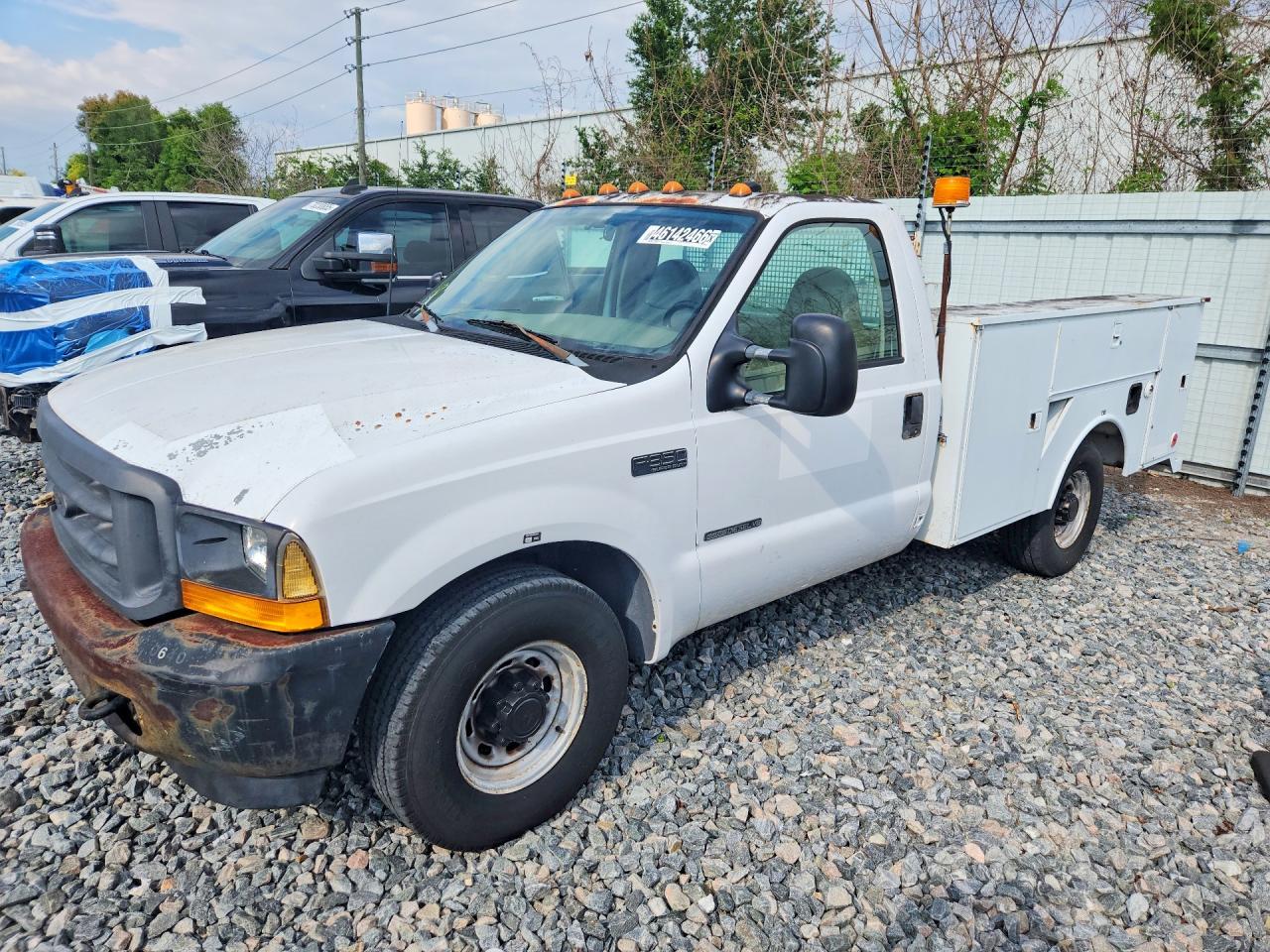 Salvage Ford F-350 Image