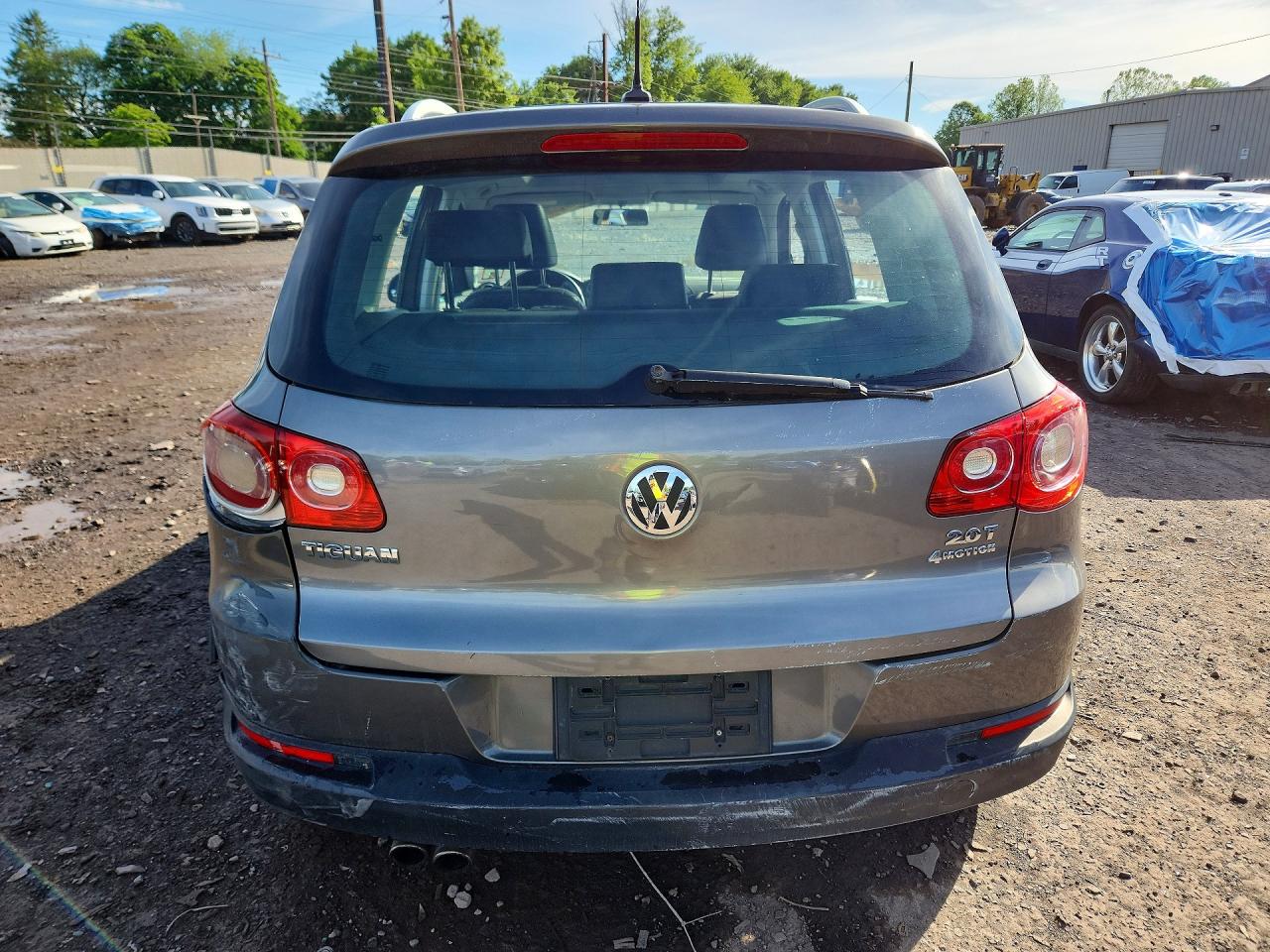 Volkswagen Tiguan S