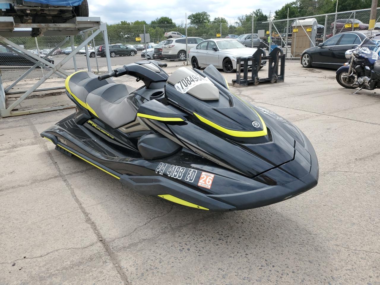 Salvage Yamaha Jetski Image