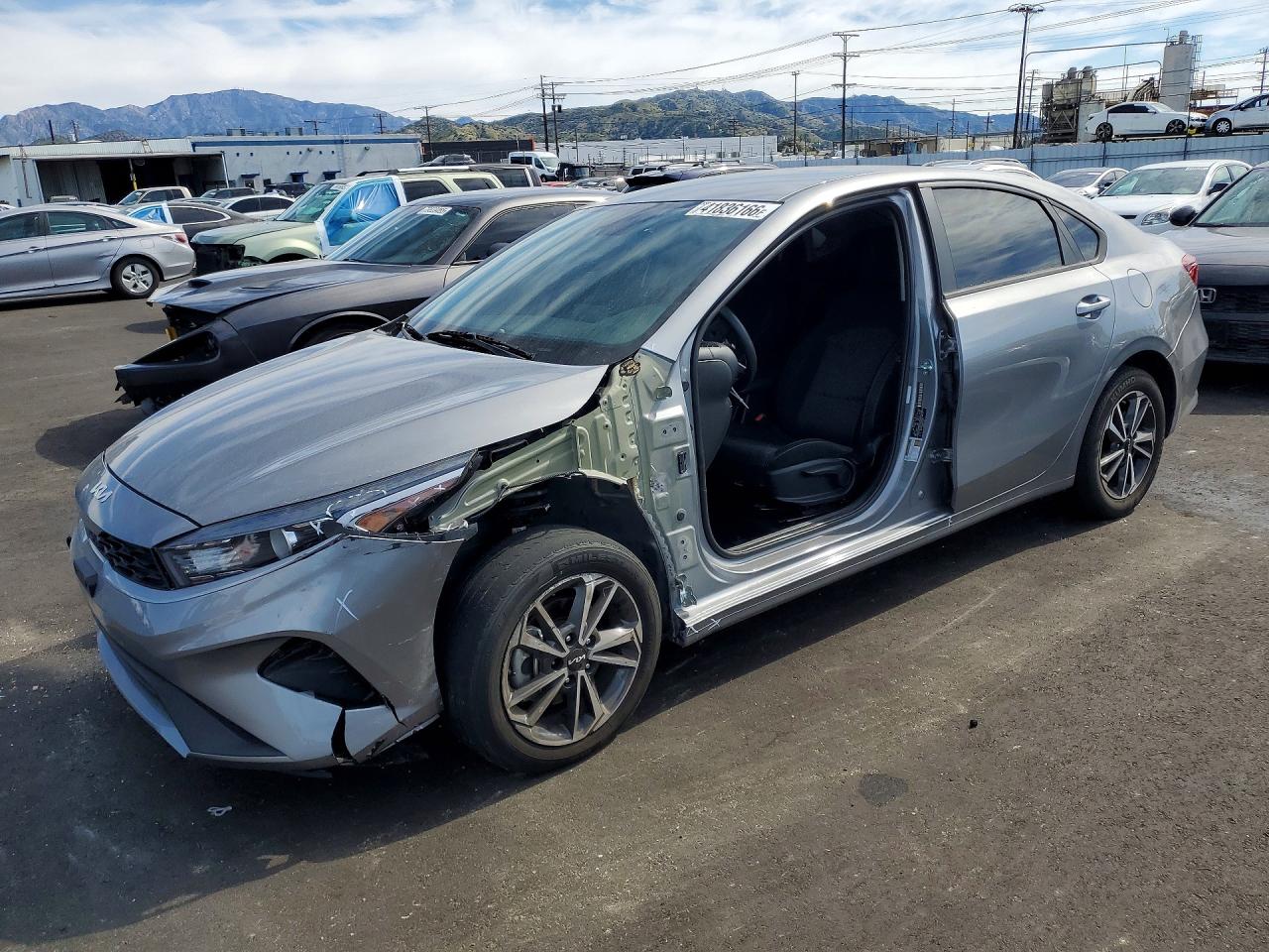 Salvage Kia Forte Image