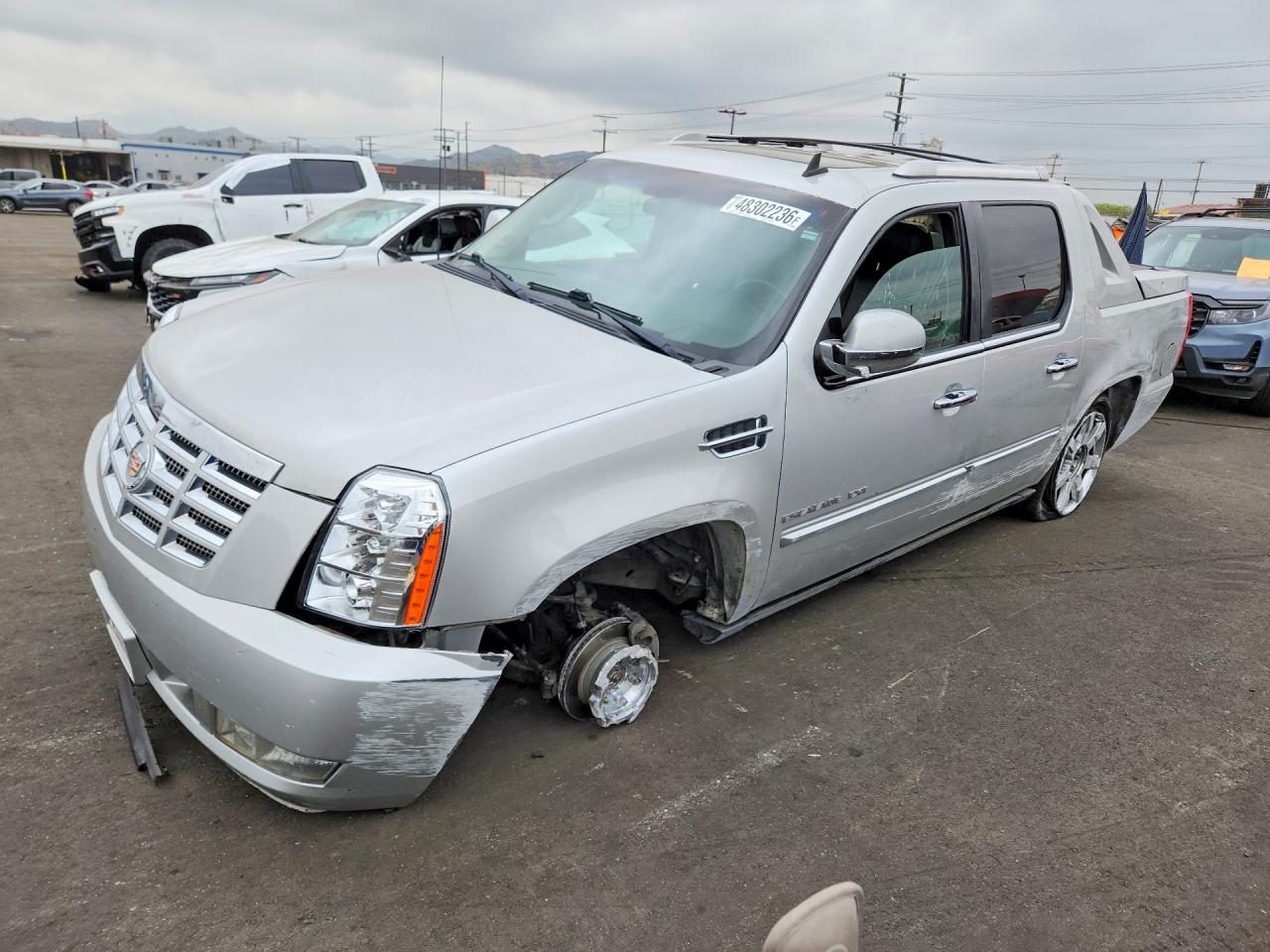 Salvage Cadillac Escalade Image