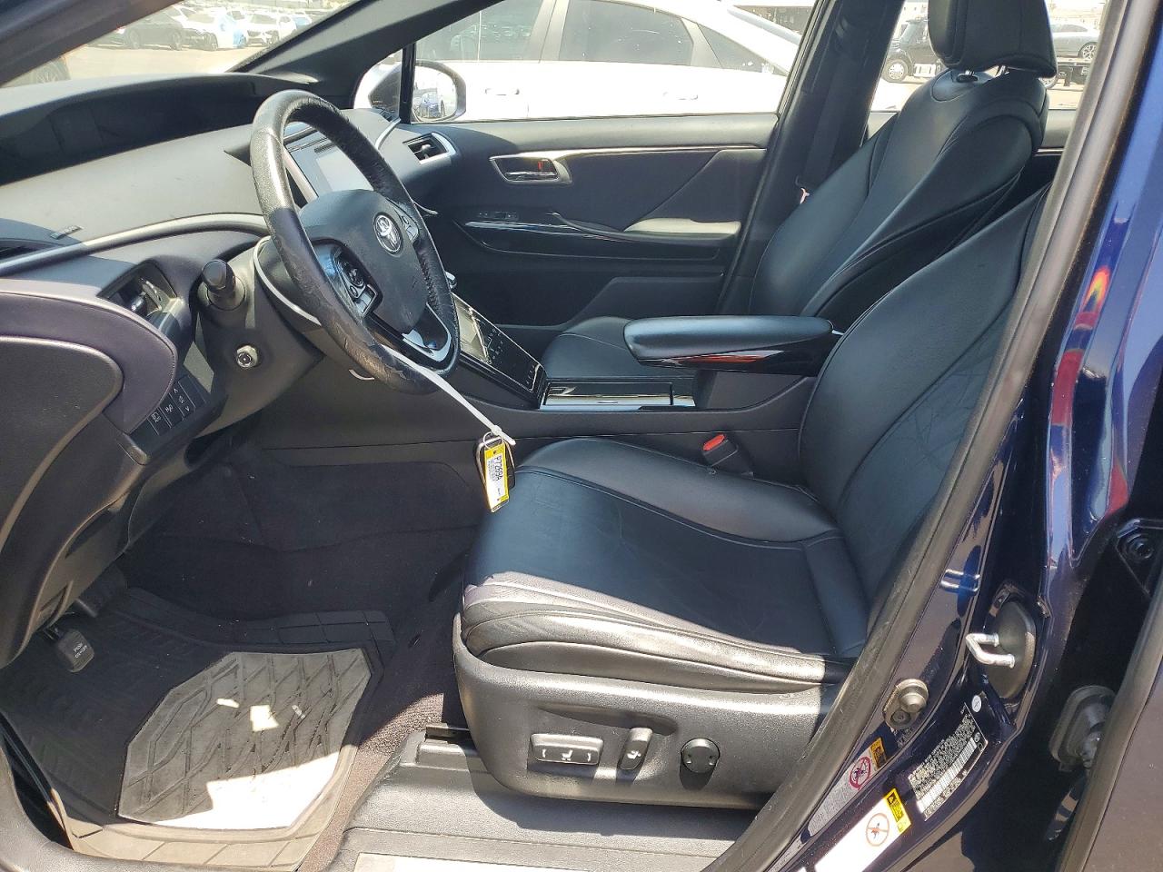 Toyota Mirai Base