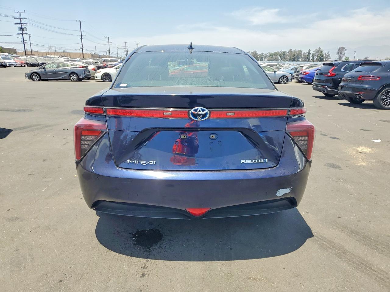 Toyota Mirai Base