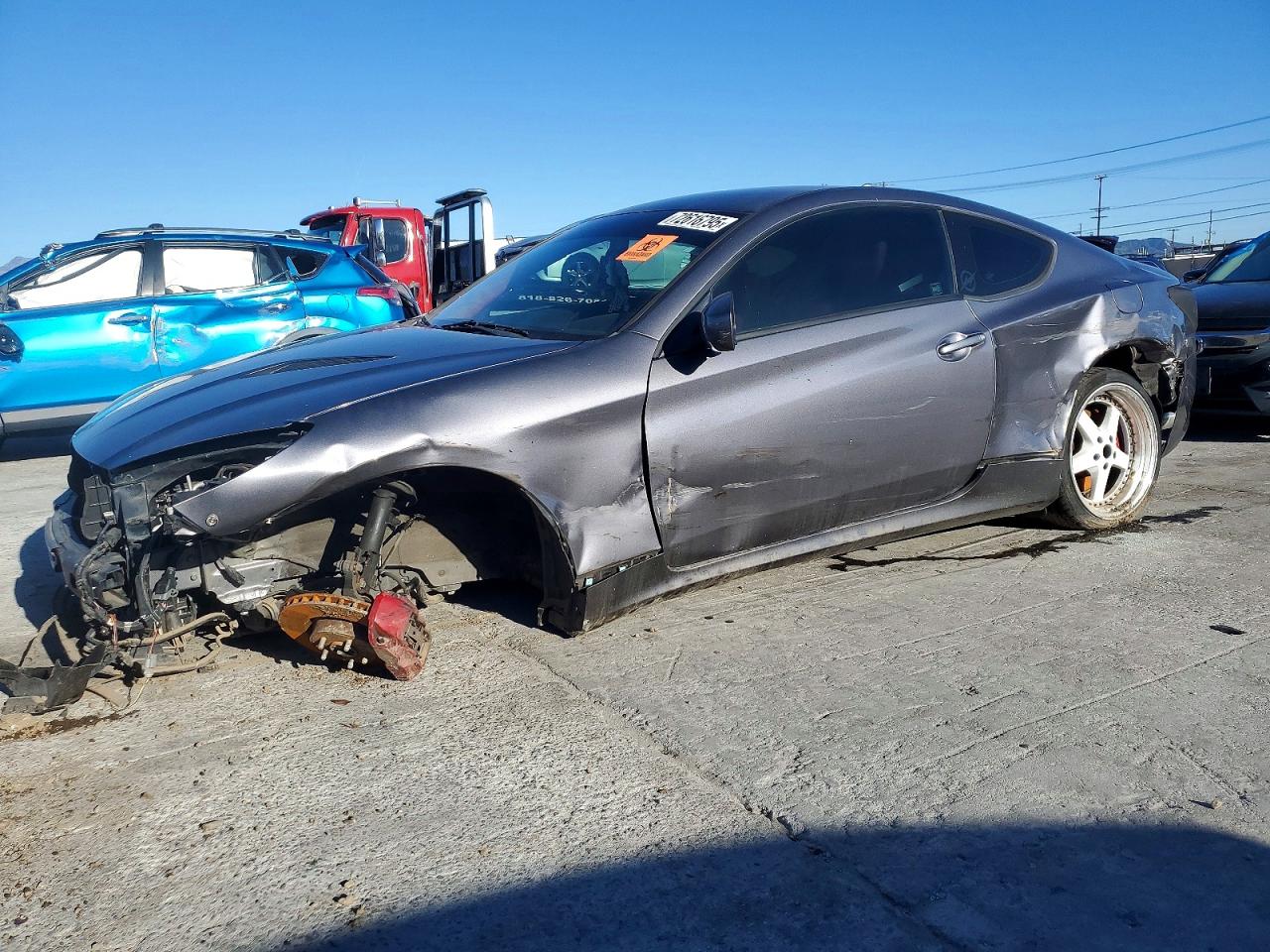 Salvage Hyundai Genesis Image