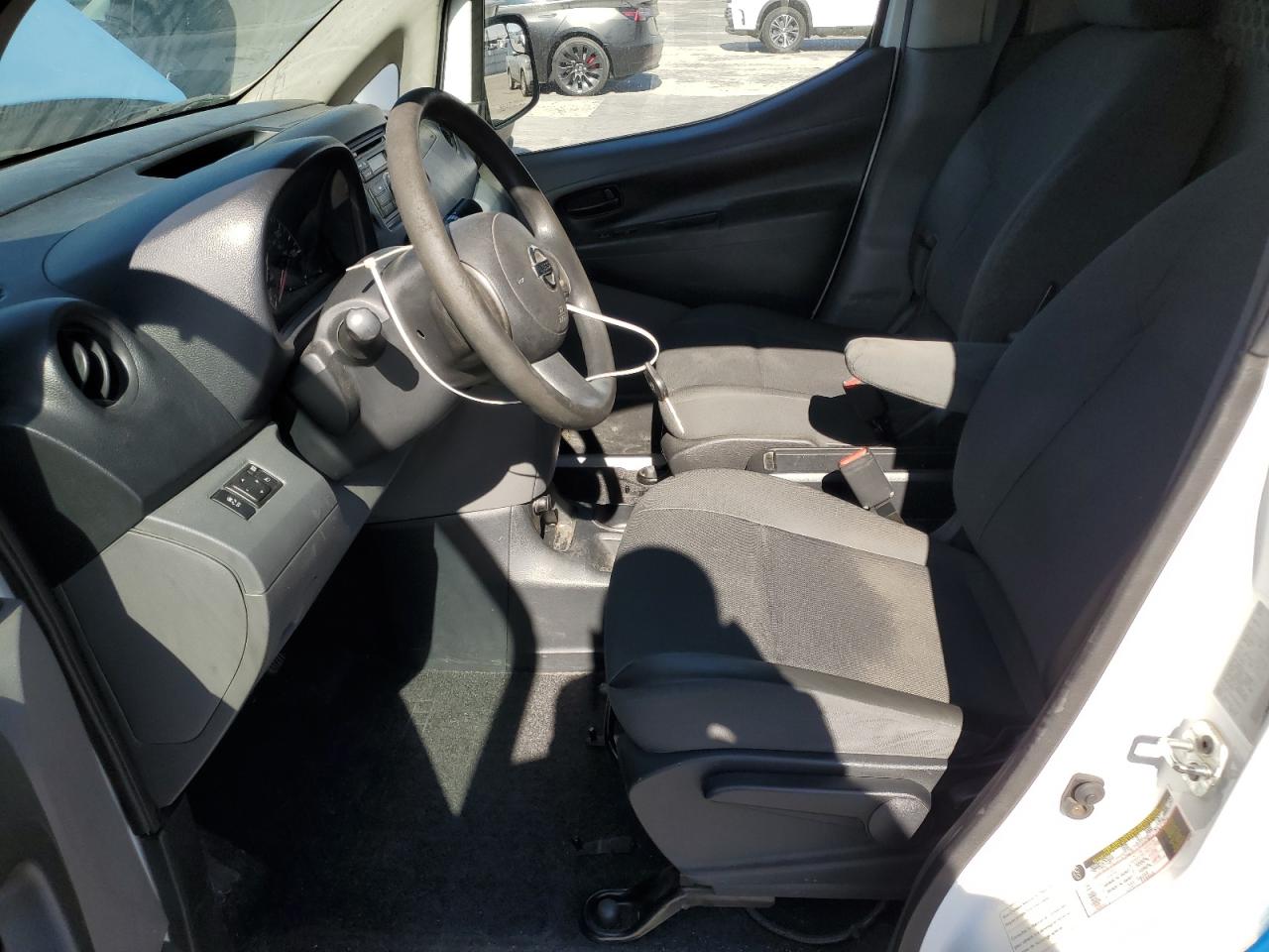 Nissan Nv 2.5s