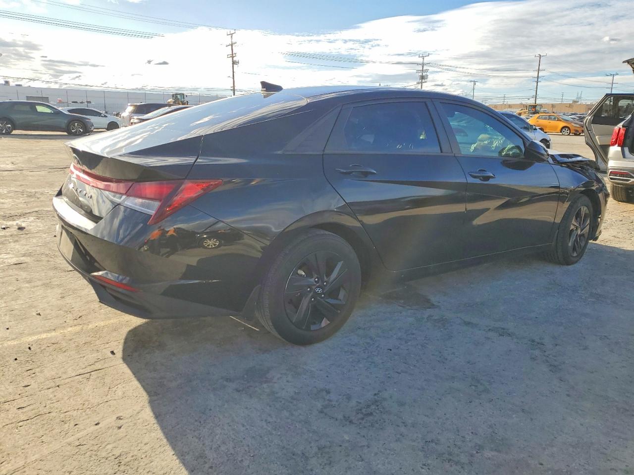 Hyundai ELANTRA Sel