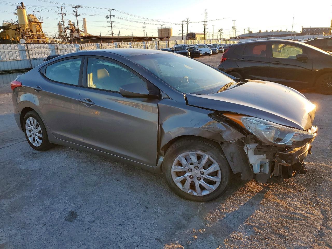 Hyundai ELANTRA