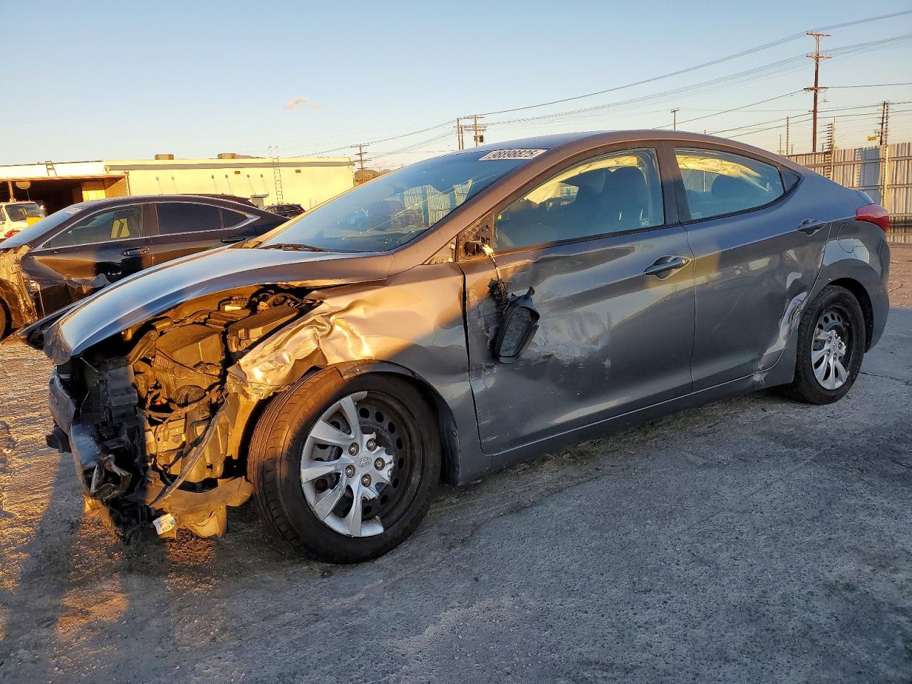Salvage Hyundai ELANTRA Image