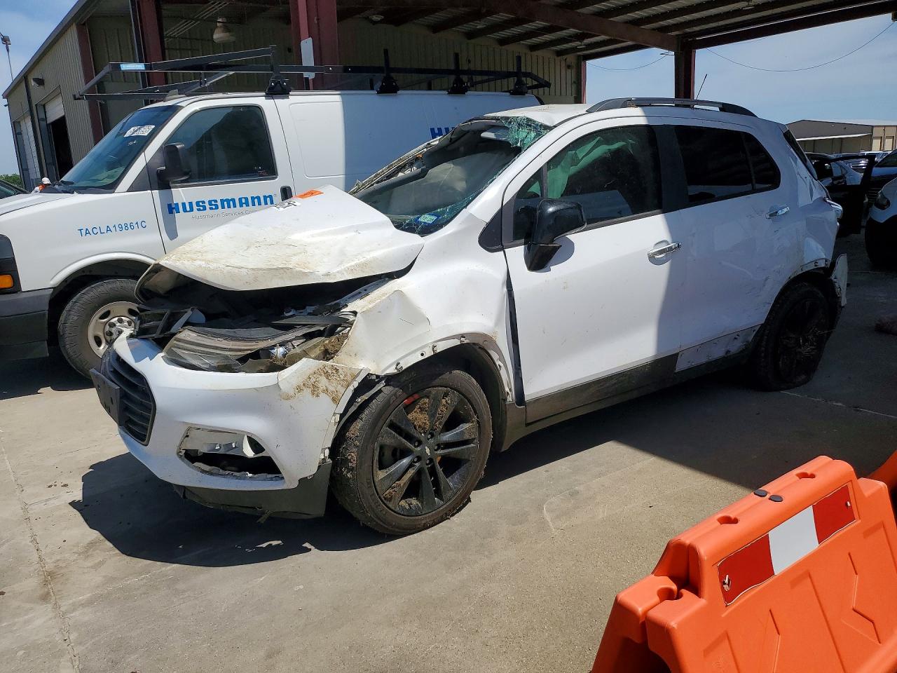 Salvage Chevrolet Trax Image