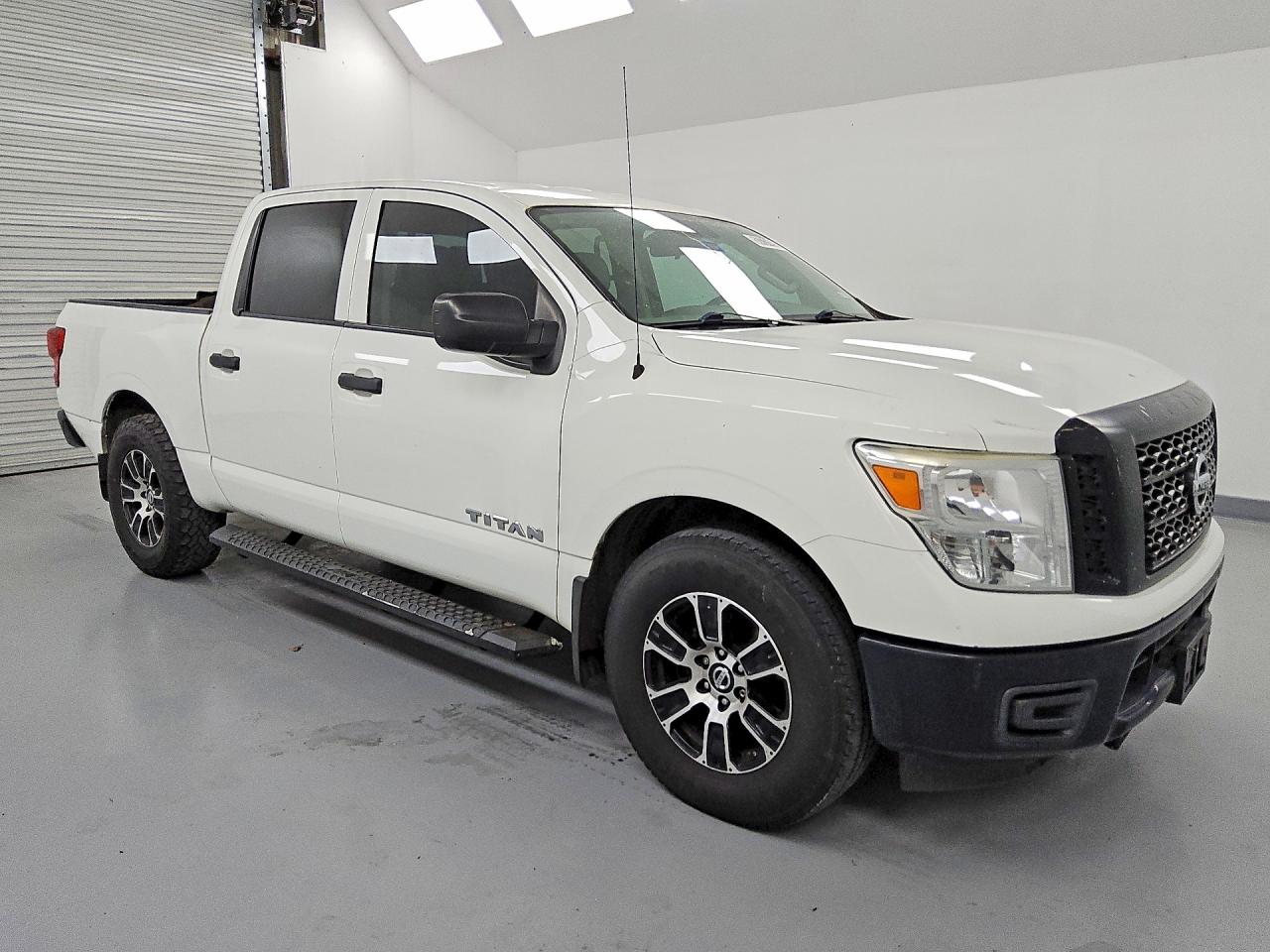 Nissan Titan S